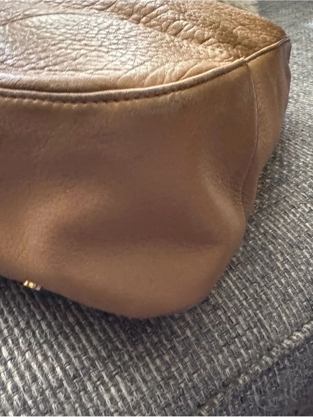 Tory Burch Amanda Pebbled Leather Hobo Bag – Camel Tan